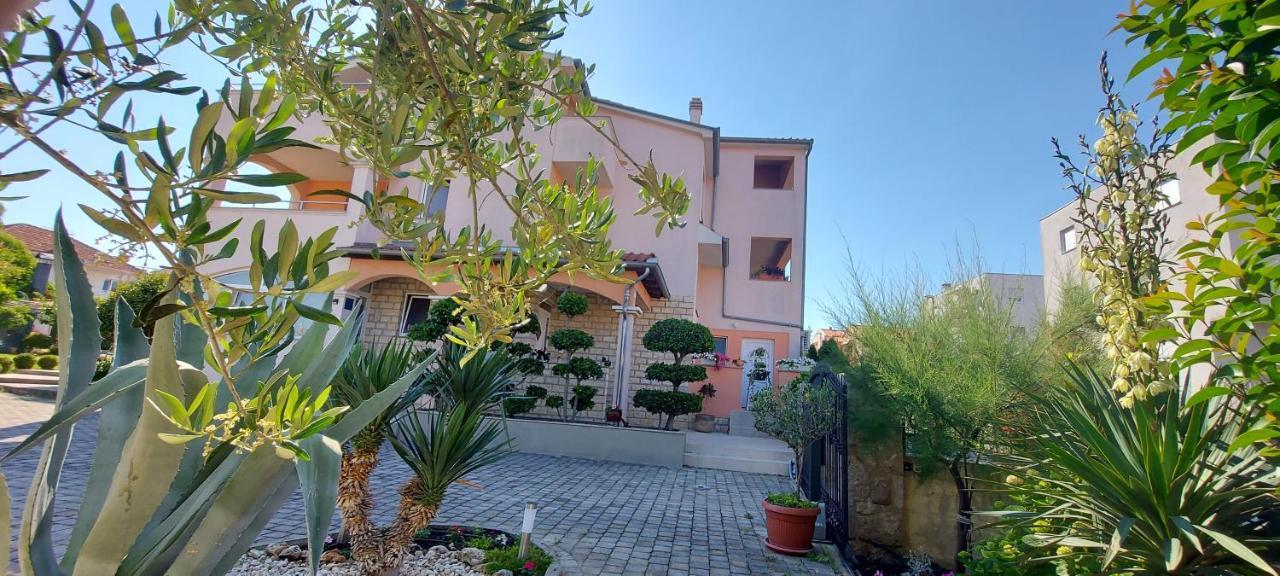Apartments Tomic Biograd Na Moru Exterior photo