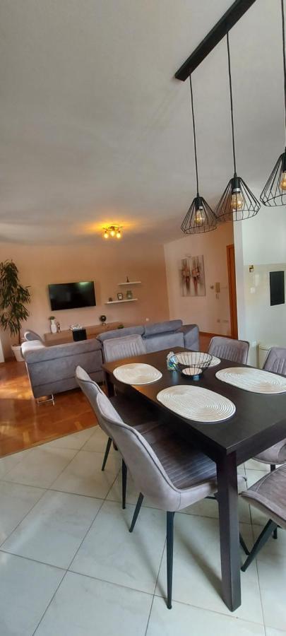 Apartments Tomic Biograd Na Moru Exterior photo