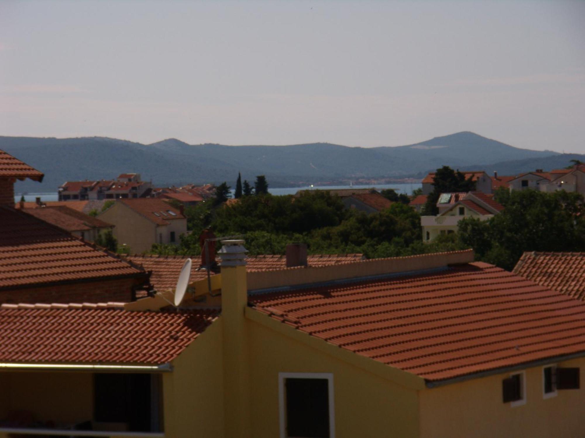 Apartments Tomic Biograd Na Moru Exterior photo