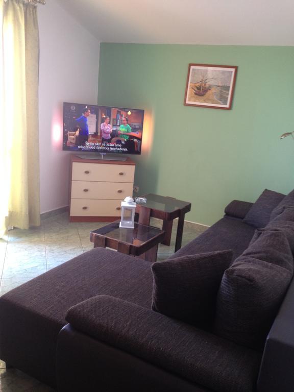 Apartments Tomic Biograd Na Moru Exterior photo