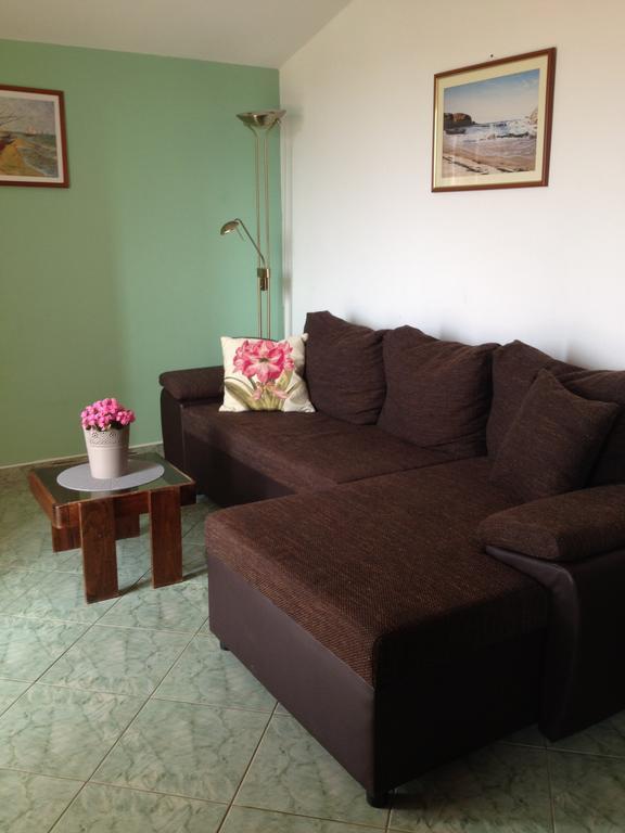 Apartments Tomic Biograd Na Moru Exterior photo